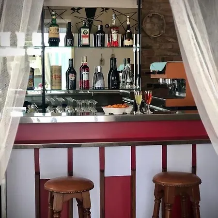 Room In Bb - Hotel Villa Alexandra 30 Meters From The Sea * San Mauro Mare