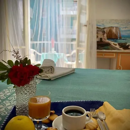 Gasthuis Room In Bb - Hotel Villa Alexandra 30 Meters From The Sea